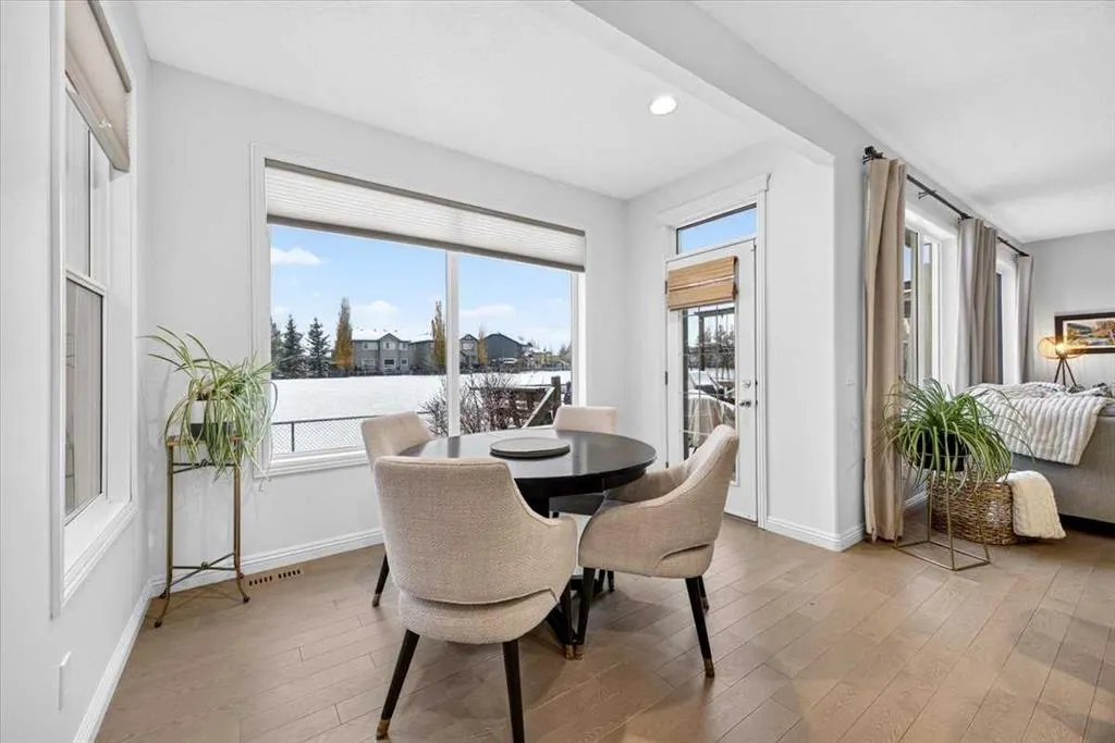21 Chapalina Rise SE