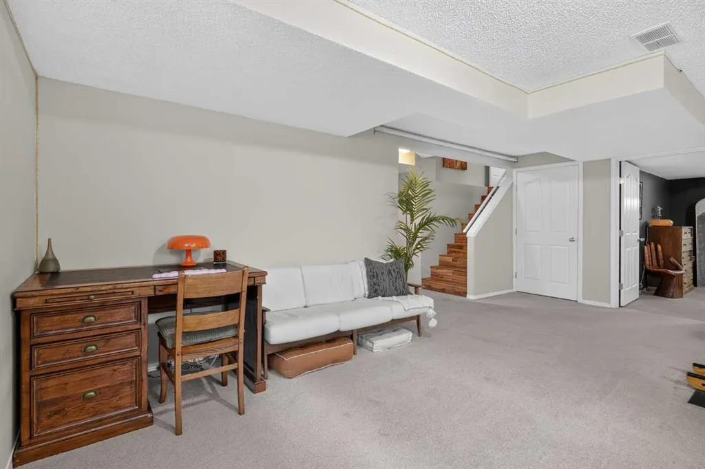 110 Lakeview Shores