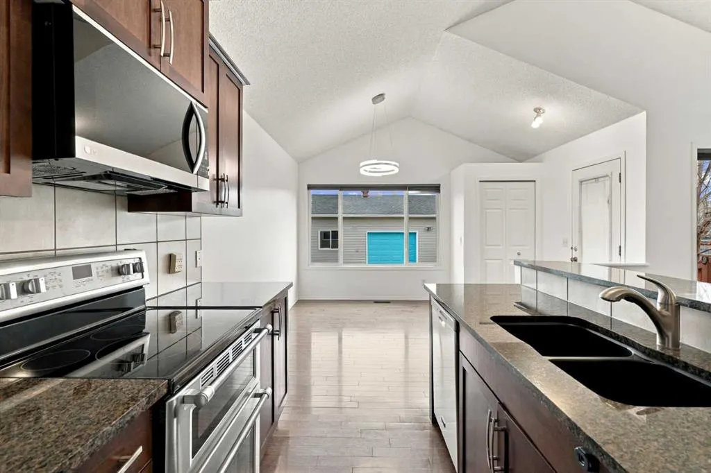 88 Copperstone Gardens SE