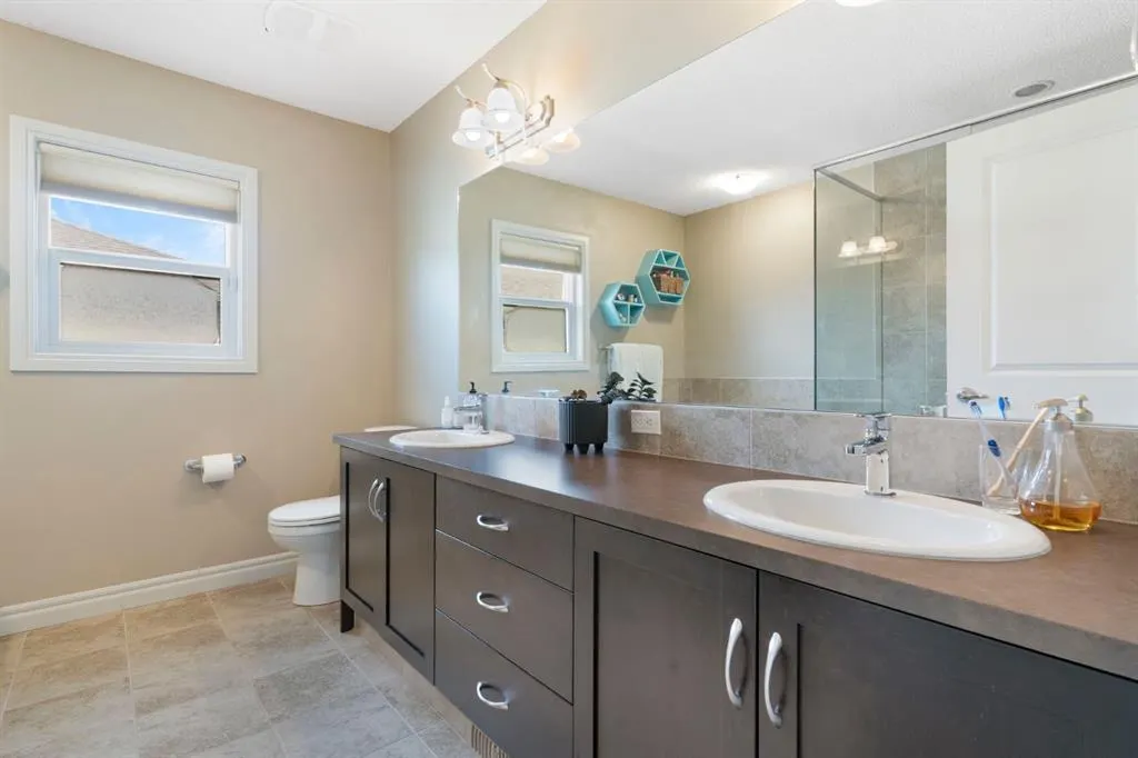 37 Heritage View
