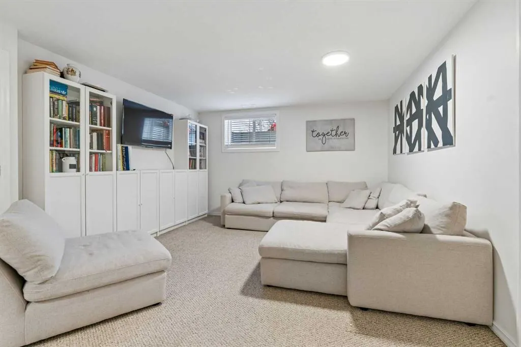 89 Crystalridge Close