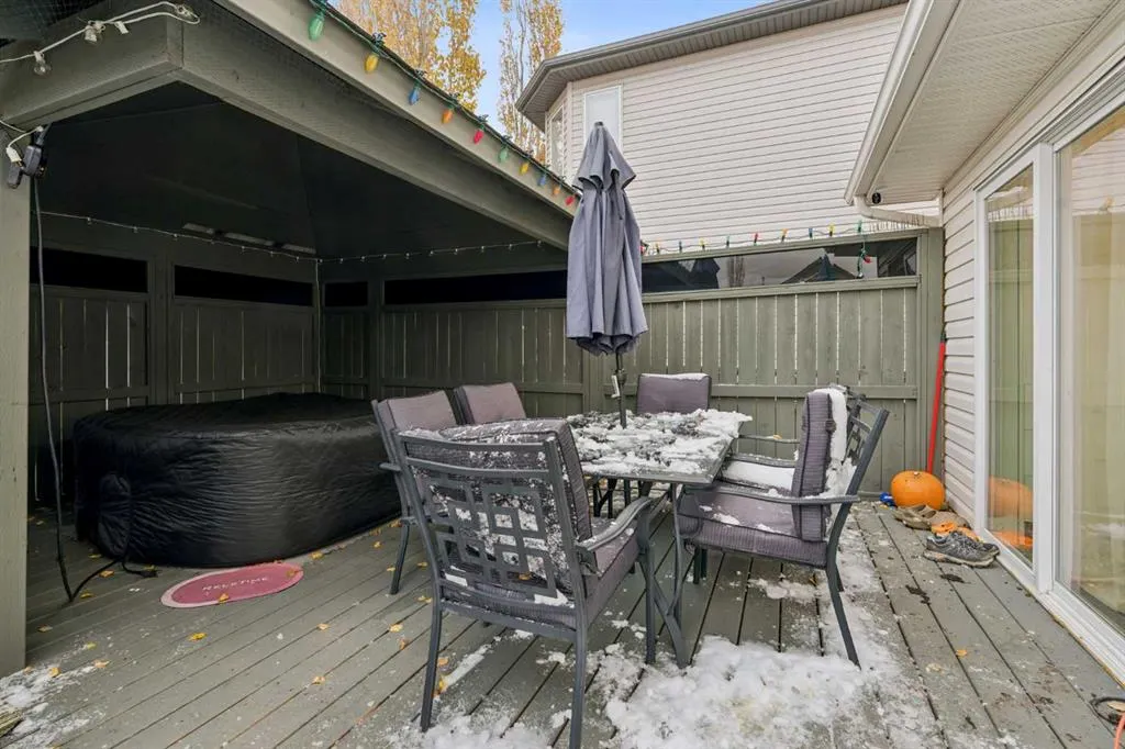 89 Crystalridge Close