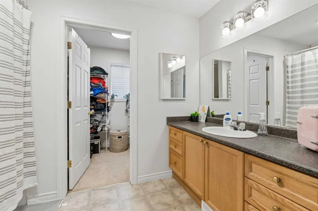 89 Crystalridge Close