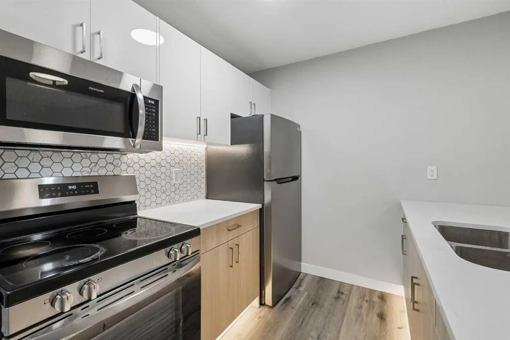 116 3 Avenue SE #304