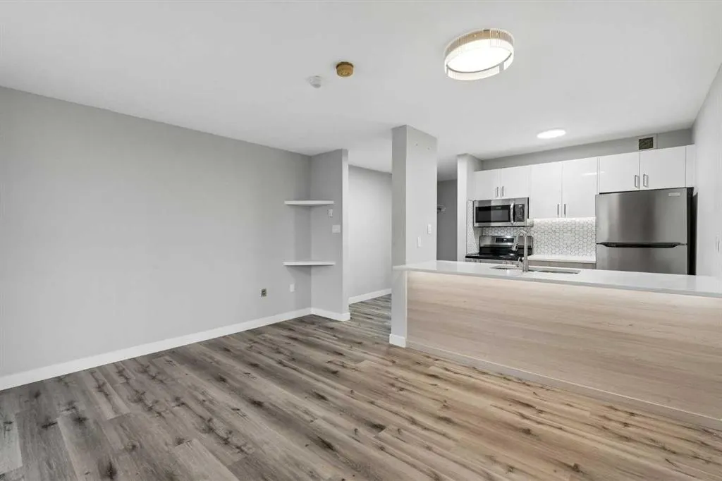 116 3 Avenue SE #304