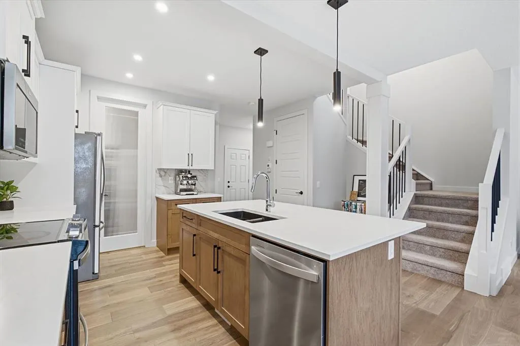 312 Precedence Hill