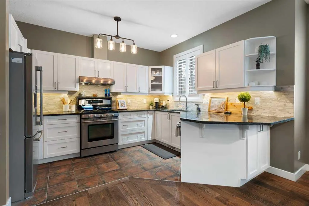 1840 27 Avenue SW #2