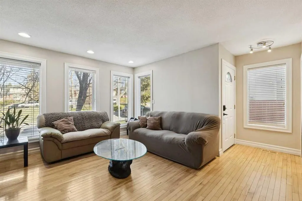 37 Ranch Glen Drive NW