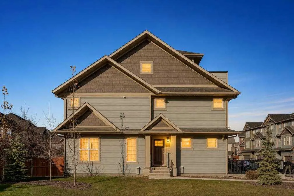 237 Cranbrook Square SE