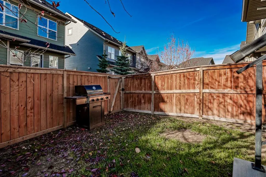 237 Cranbrook Square SE