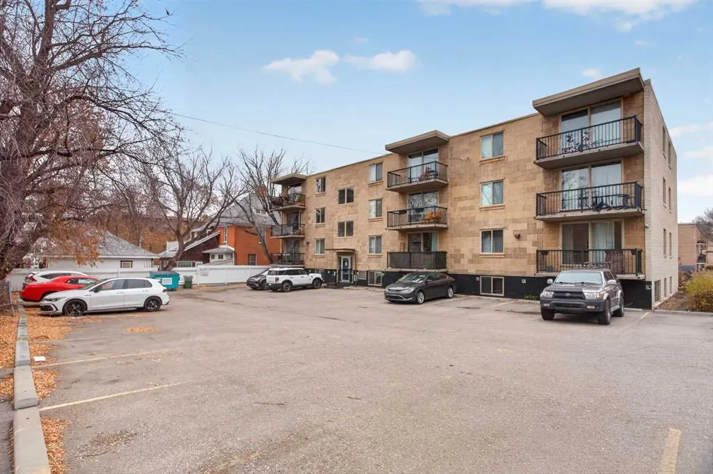 1727 10a Street SW #105