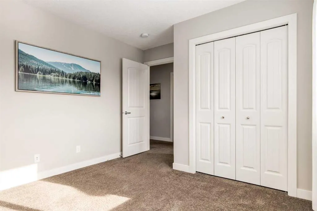 516 Boulder Creek Bay SE