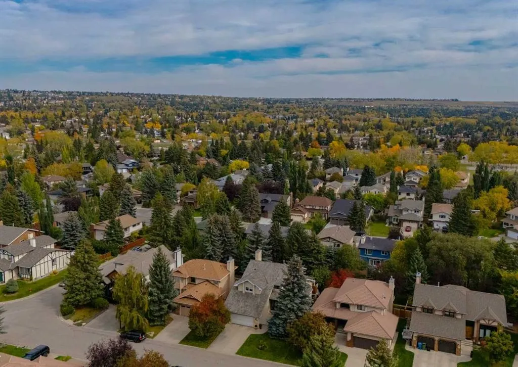 492 Silvergrove Gardens NW