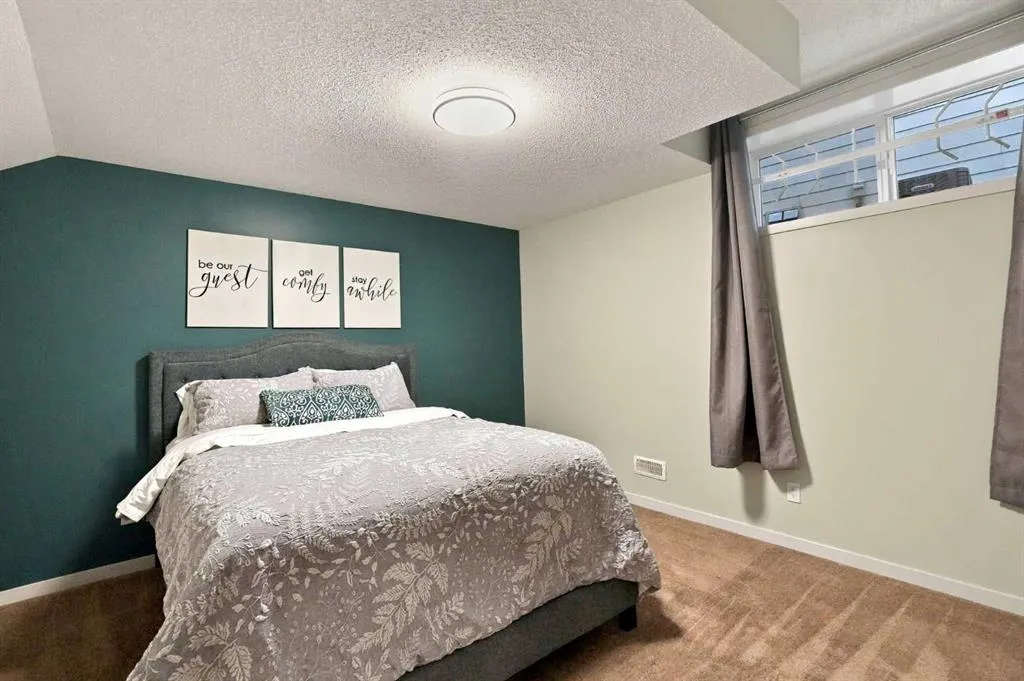 24 Auburn Sound Terrace SE