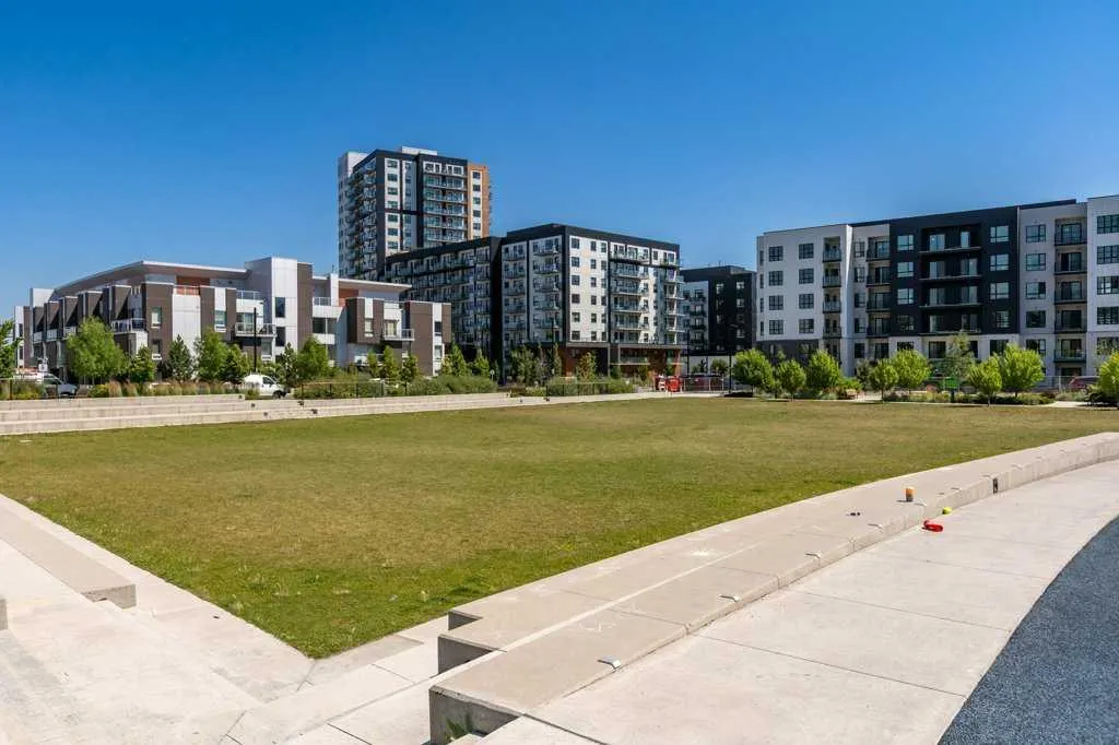 3130 Thirsk Street NW #415