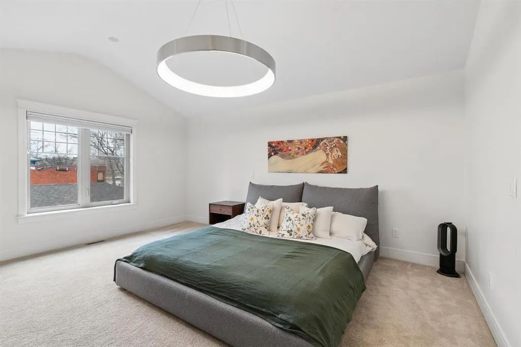 2105 Broadview Road NW