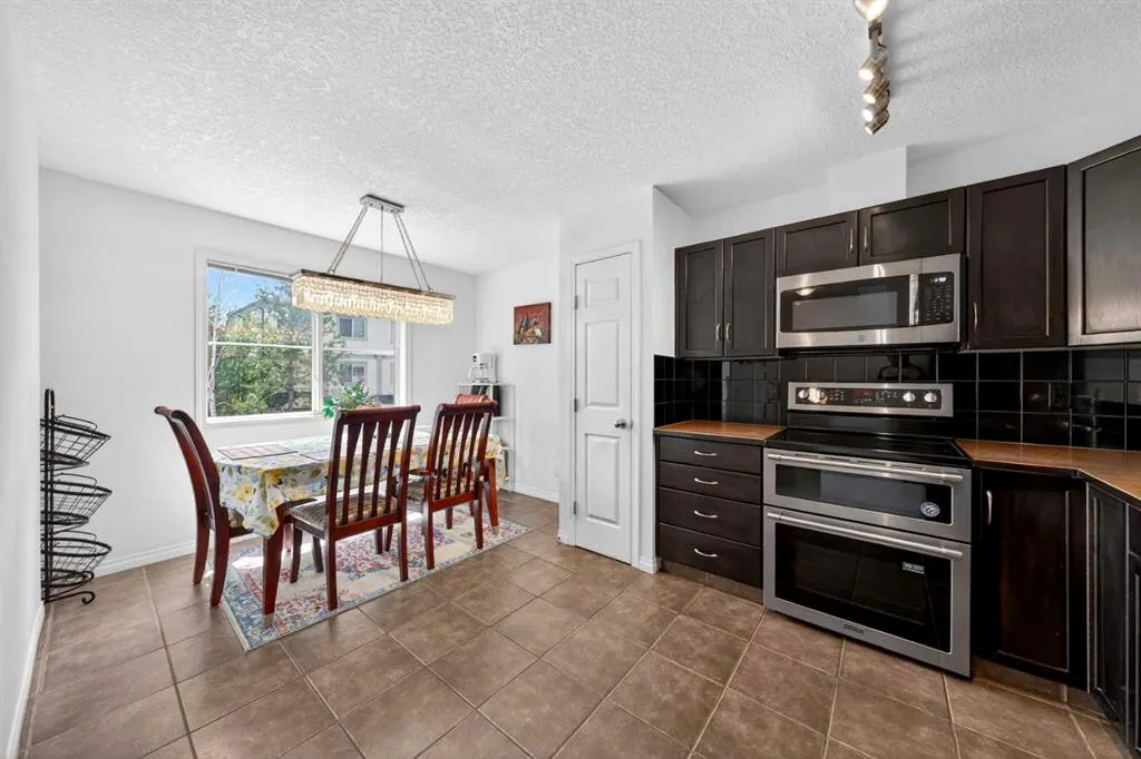 99 Copperfield Court SE