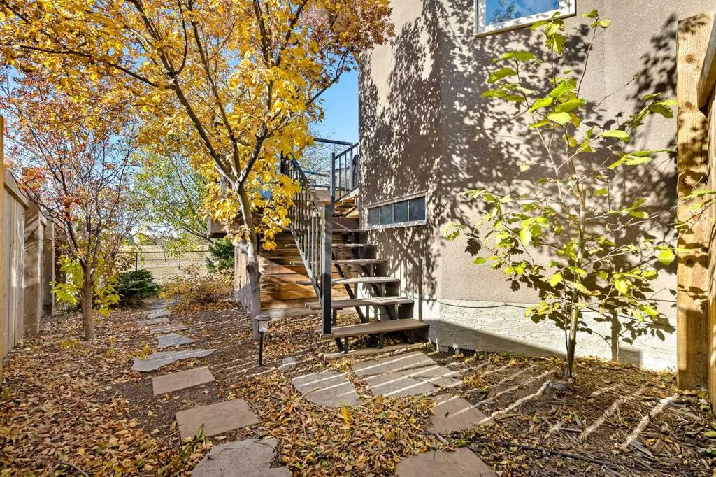5308 20 Street Close