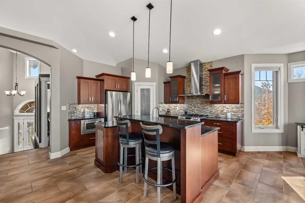 5308 20 Street Close