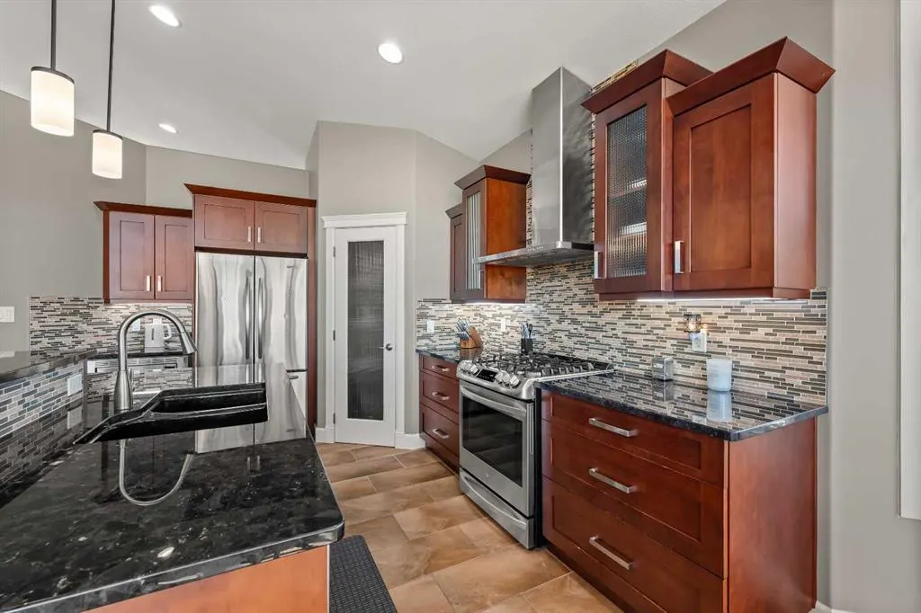 5308 20 Street Close