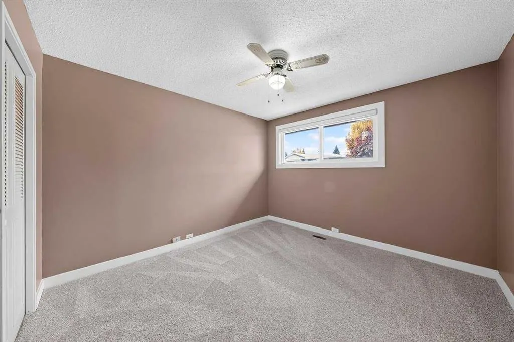255 Huntridge Way NE