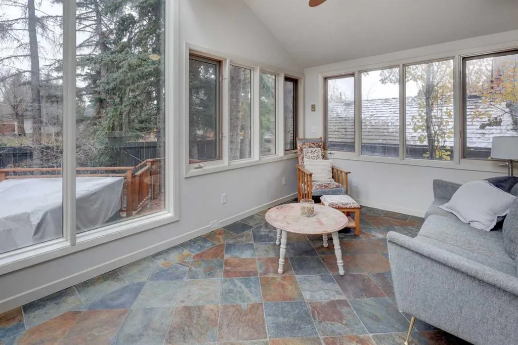 216 Pump Hill Gardens SW