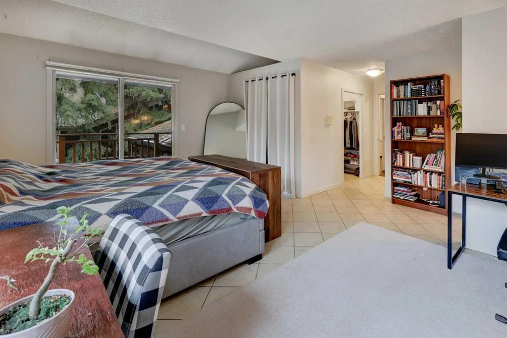 216 Pump Hill Gardens SW