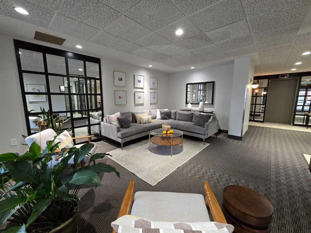 1001 14 Avenue SW #804