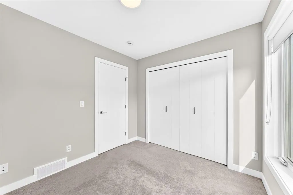 311 Evanscrest Square NW