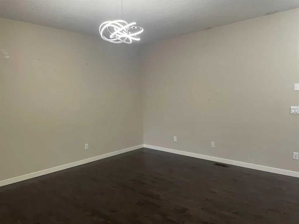 222 Saddlelake Terrace NE