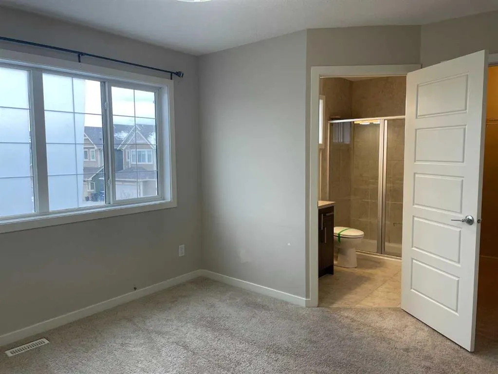 222 Saddlelake Terrace NE