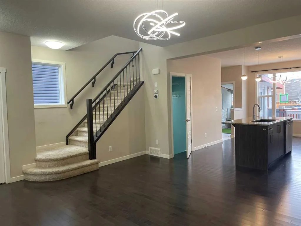 222 Saddlelake Terrace NE