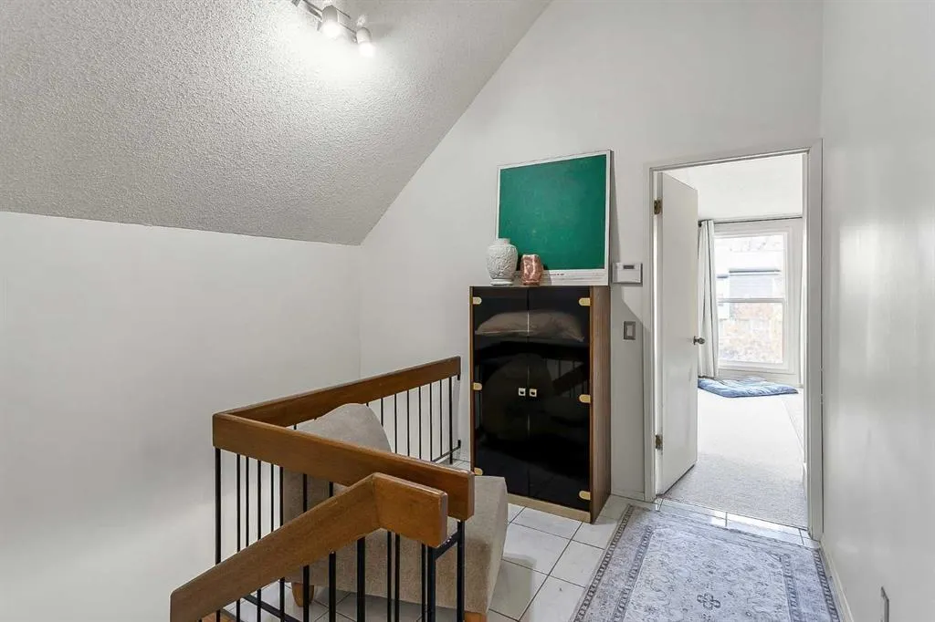 442 Brae Glen Crescent SW