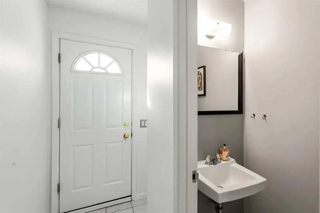 442 Brae Glen Crescent SW