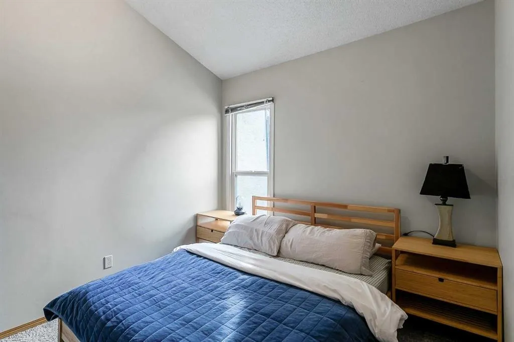 442 Brae Glen Crescent SW