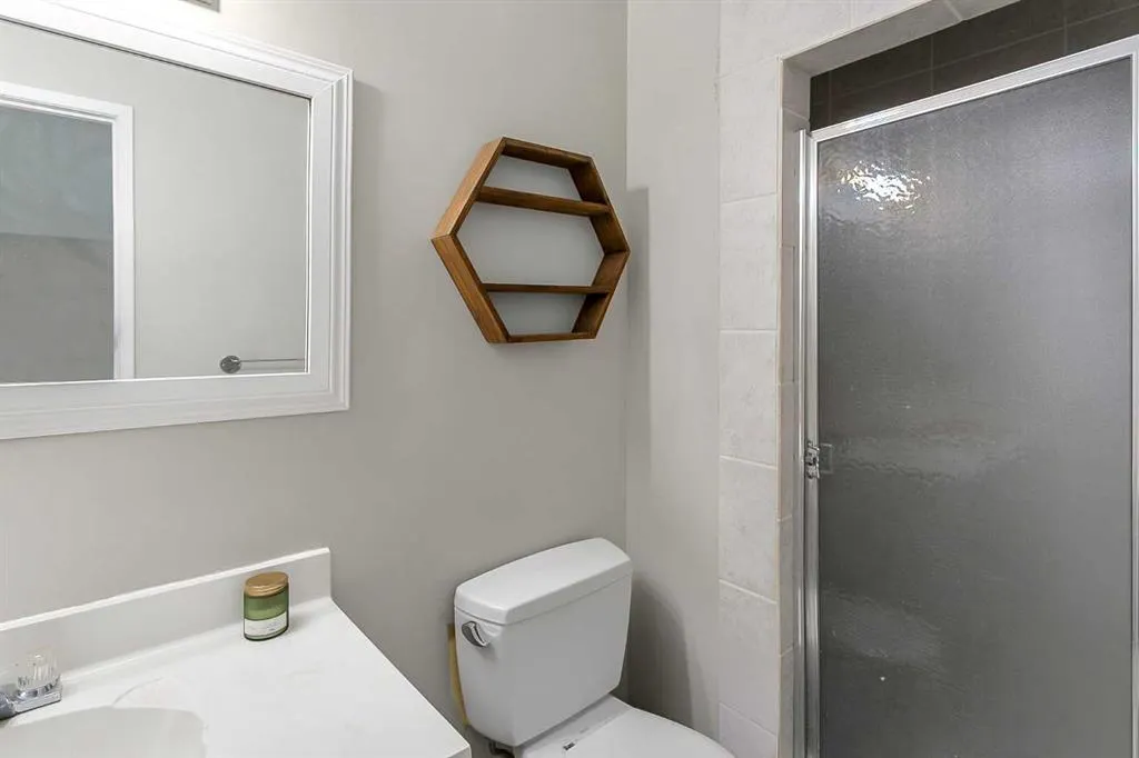 442 Brae Glen Crescent SW