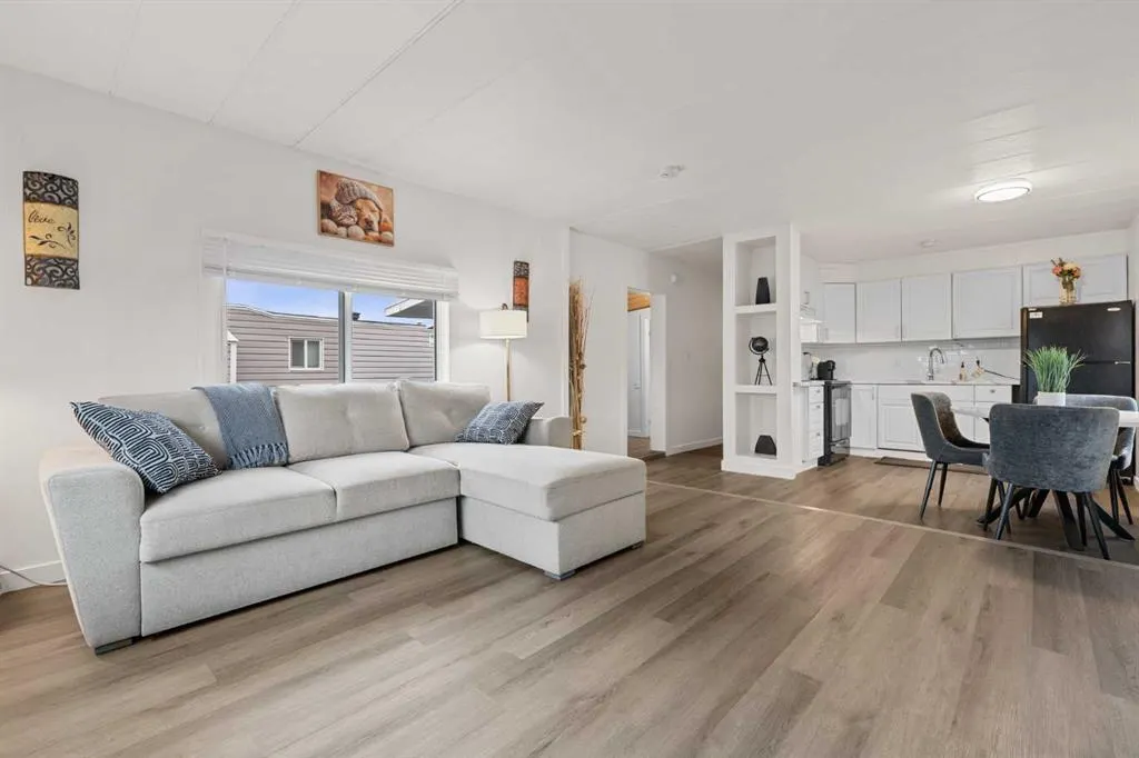 1101 84 Street NE #819