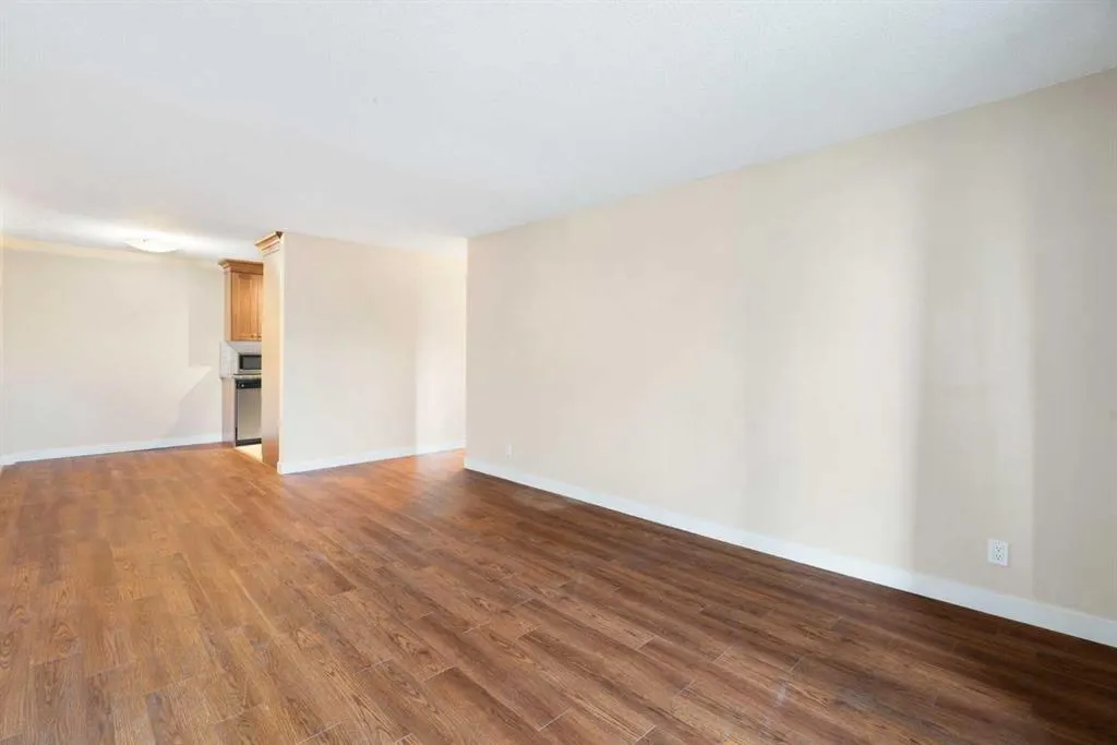 507 57 Avenue SW #304