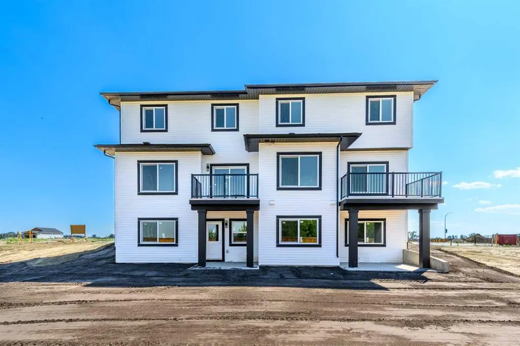 182 Lakewood Crescent