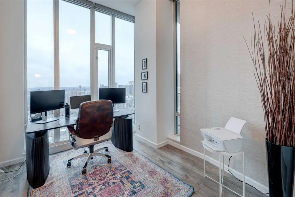 210 15 Avenue SE #3301