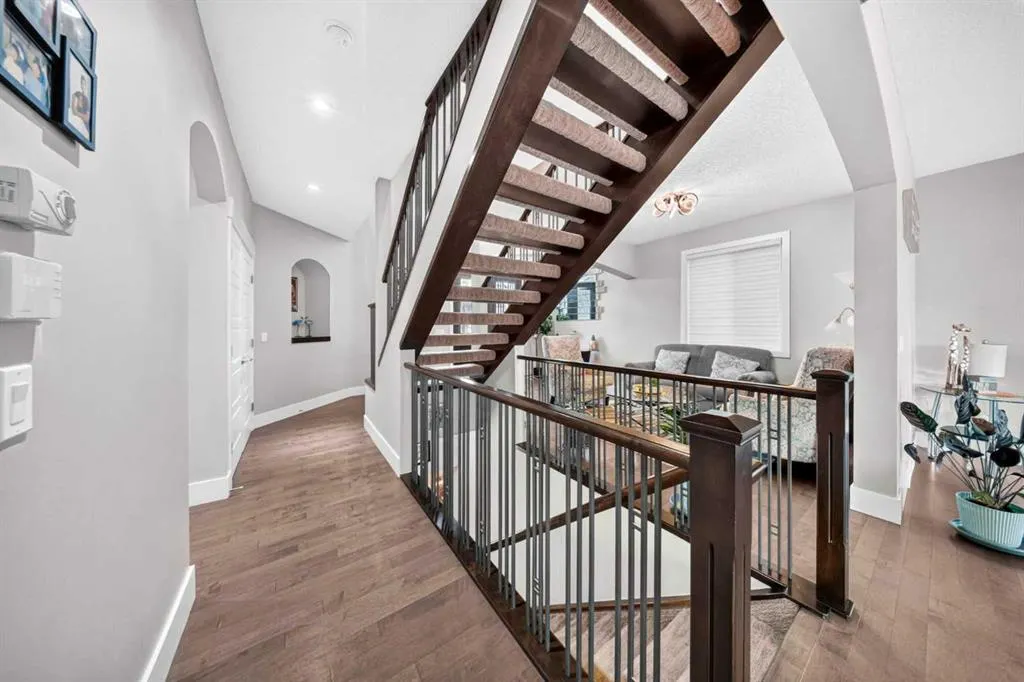 160 Kinniburgh Circle