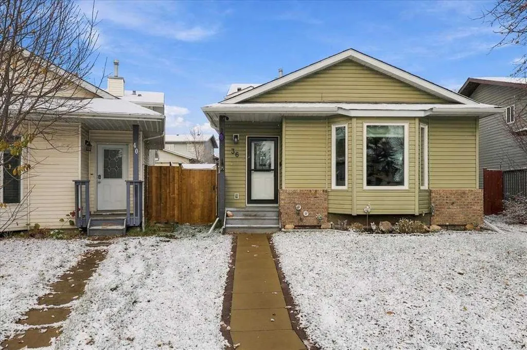36 Covington Mews NE