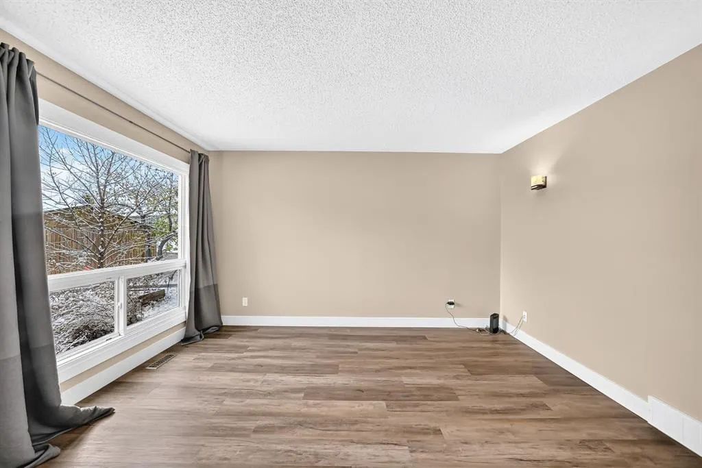 111 Deer Ridge Lane SE