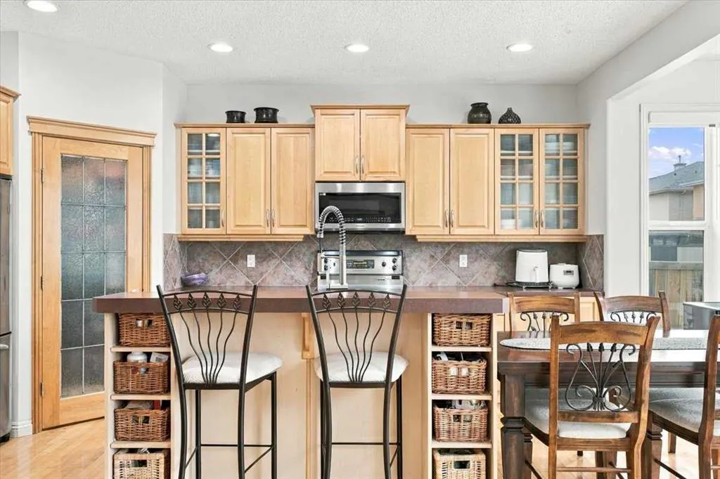 262 Everstone Drive SW