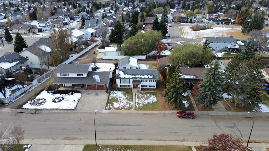 32 Asmundsen Avenue