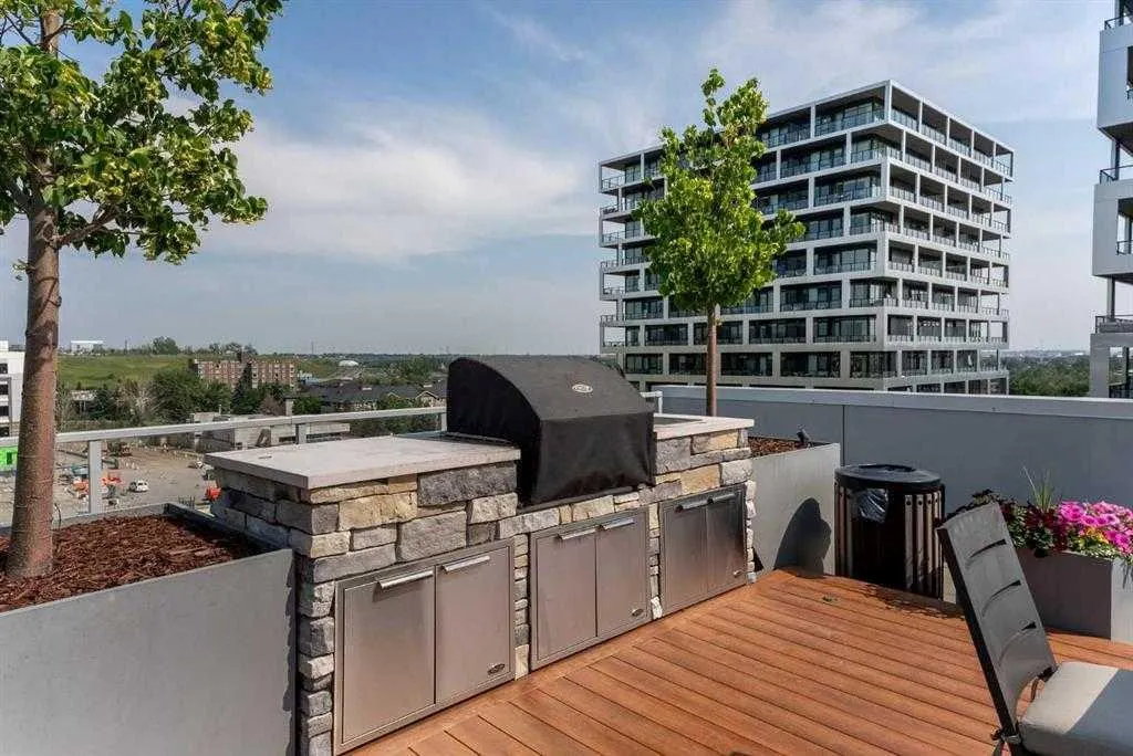 88 9 Street NE #203