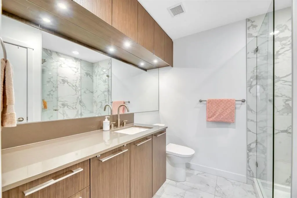 88 9 Street NE #203