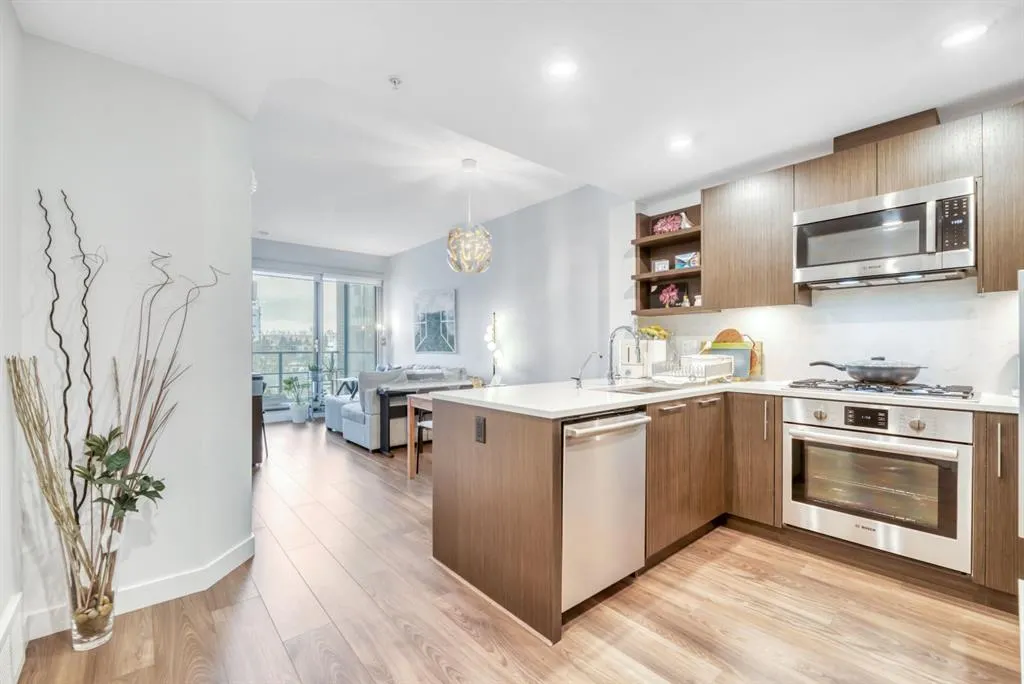 88 9 Street NE #203