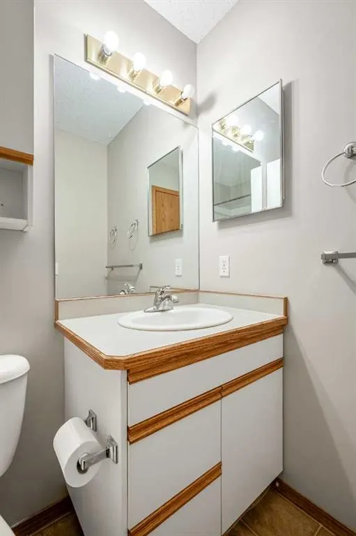 2 Rivercrest Villas SE