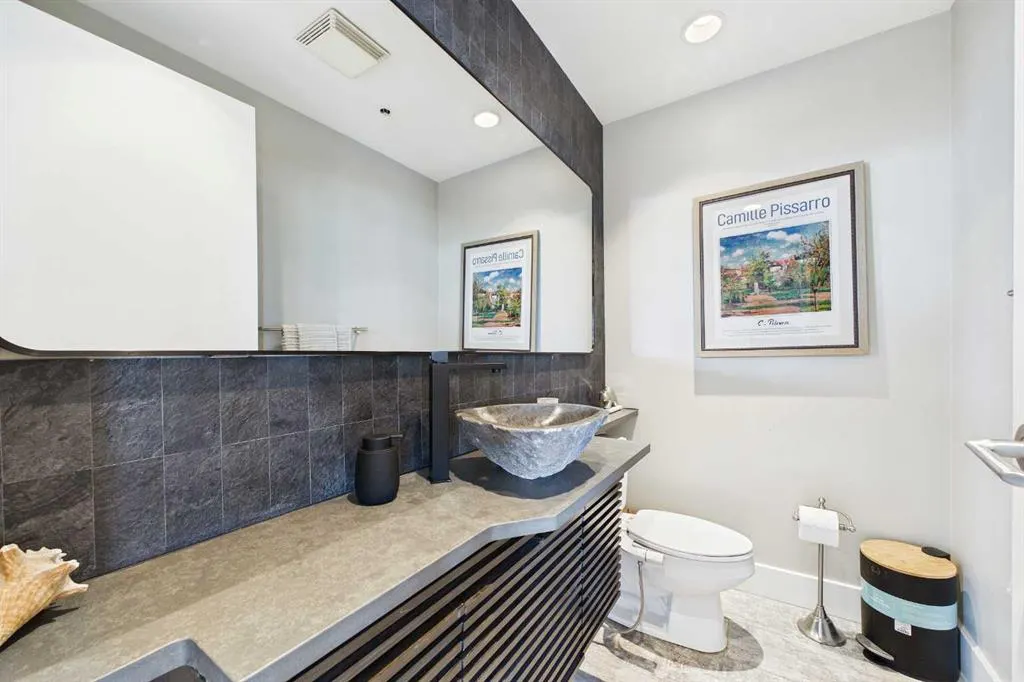 433 11 Avenue SE #3001